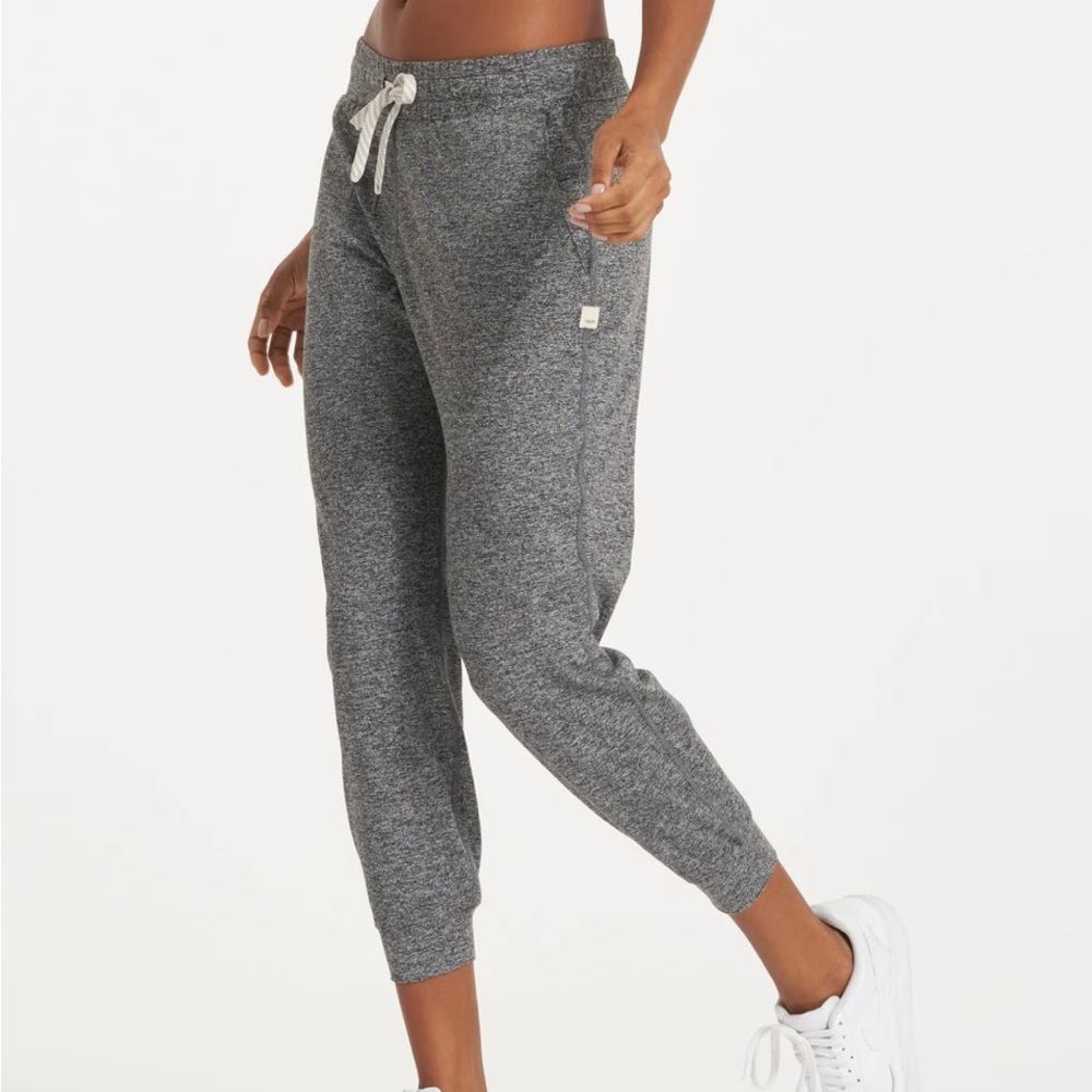 Vuori Performance Jogger - Womens Large - Gray